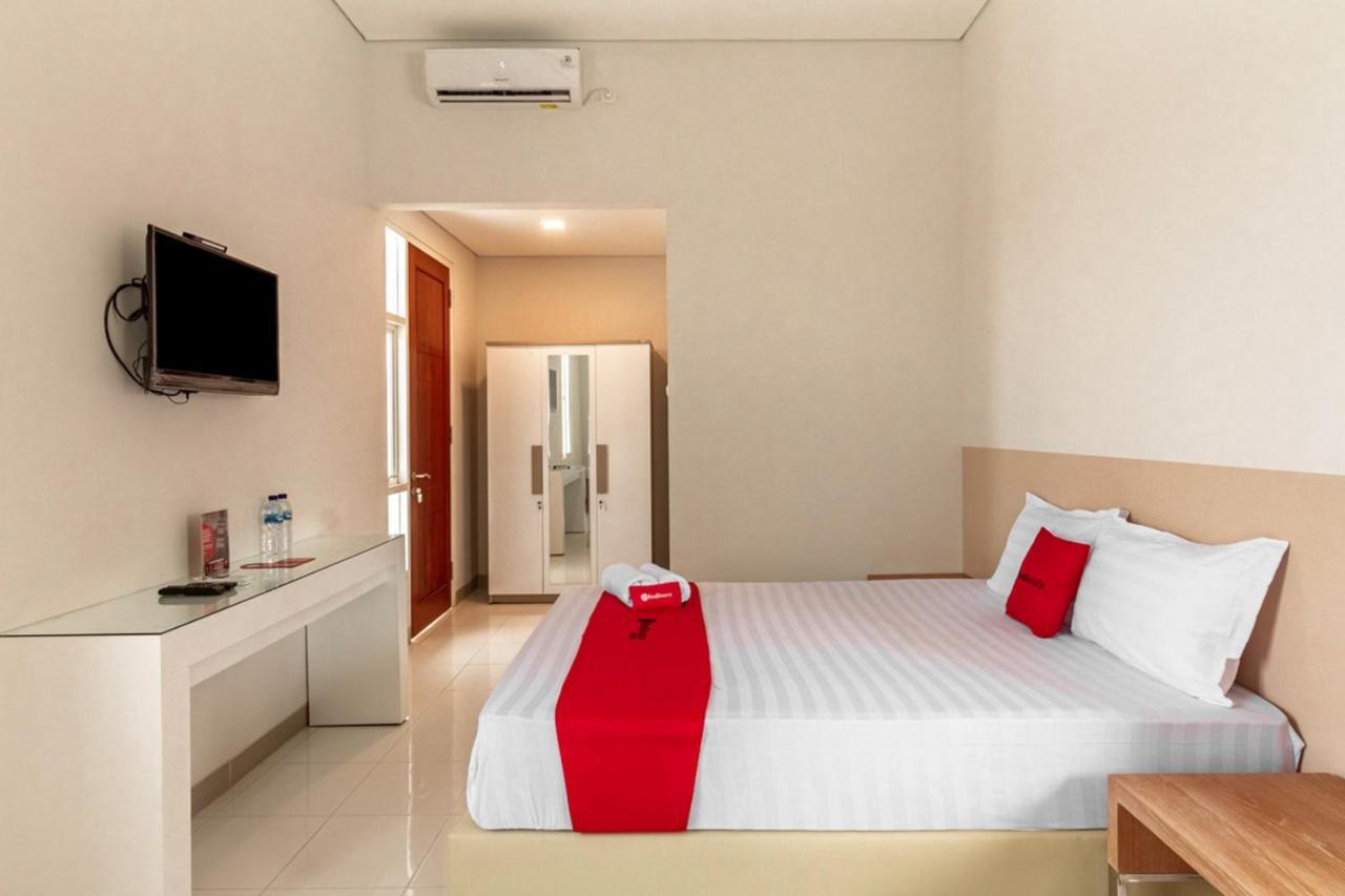 Reddoorz Syariah @ Kebraon Hotel Surabaya Buitenkant foto